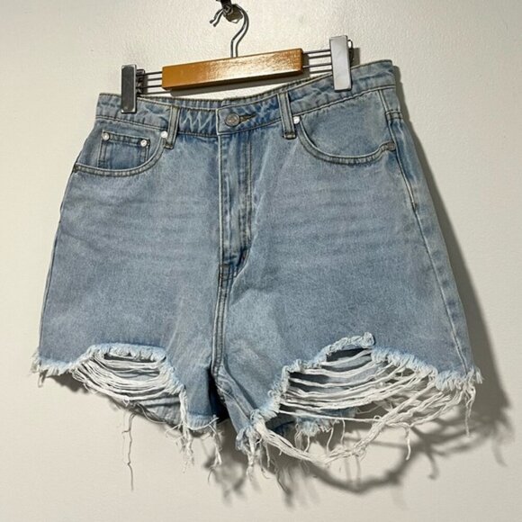 Missguided Extreme Rip Hem High-Waist Denim Shorts - Size US 8 - Picture 10 of 11